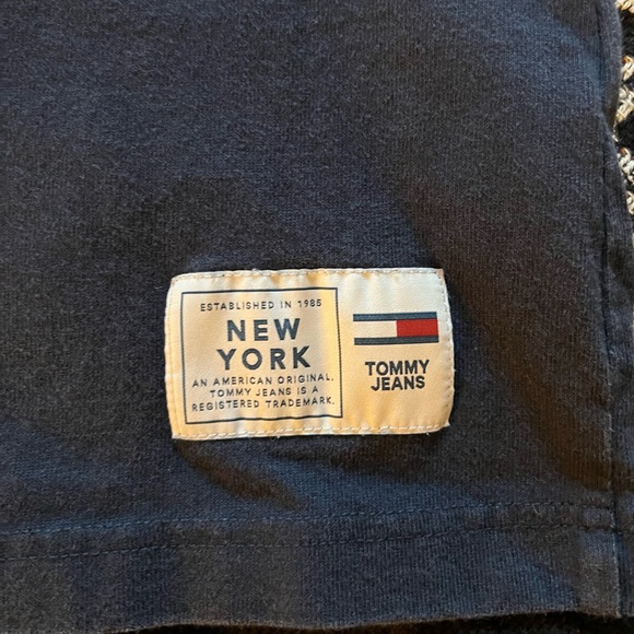 Tommy Jeans T-shirt – size medium - Picture 4 of 4